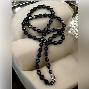 Black faceted glass bead necklace 🖤